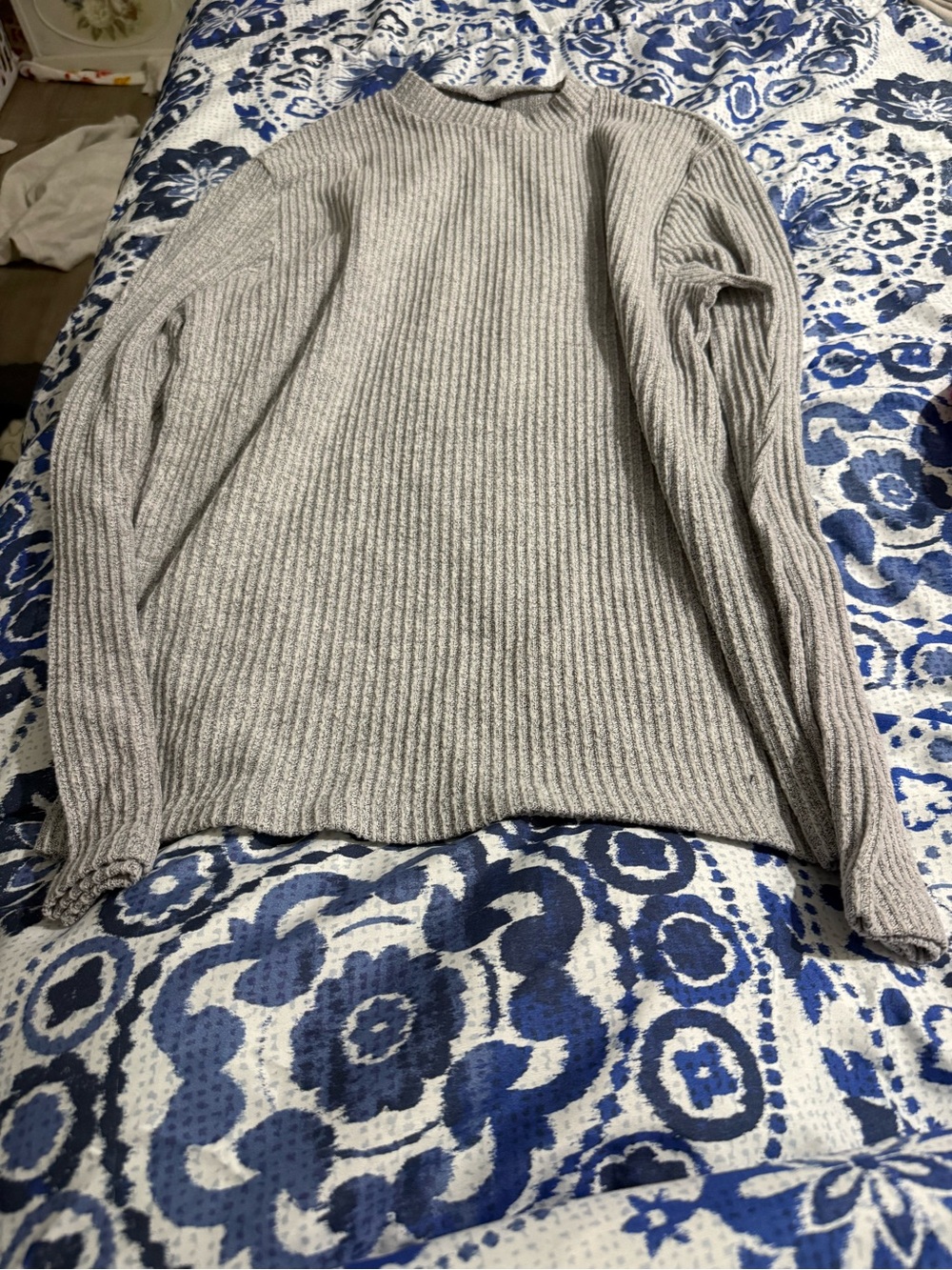 Ribbed Crewneck- Light Gray